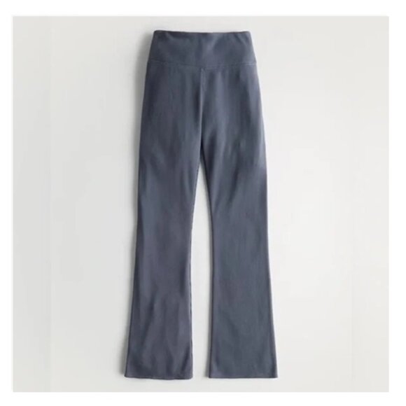⭐ Hollister Ultra High Rise Waffle Flare Pants size Small - Picture 1 of 7